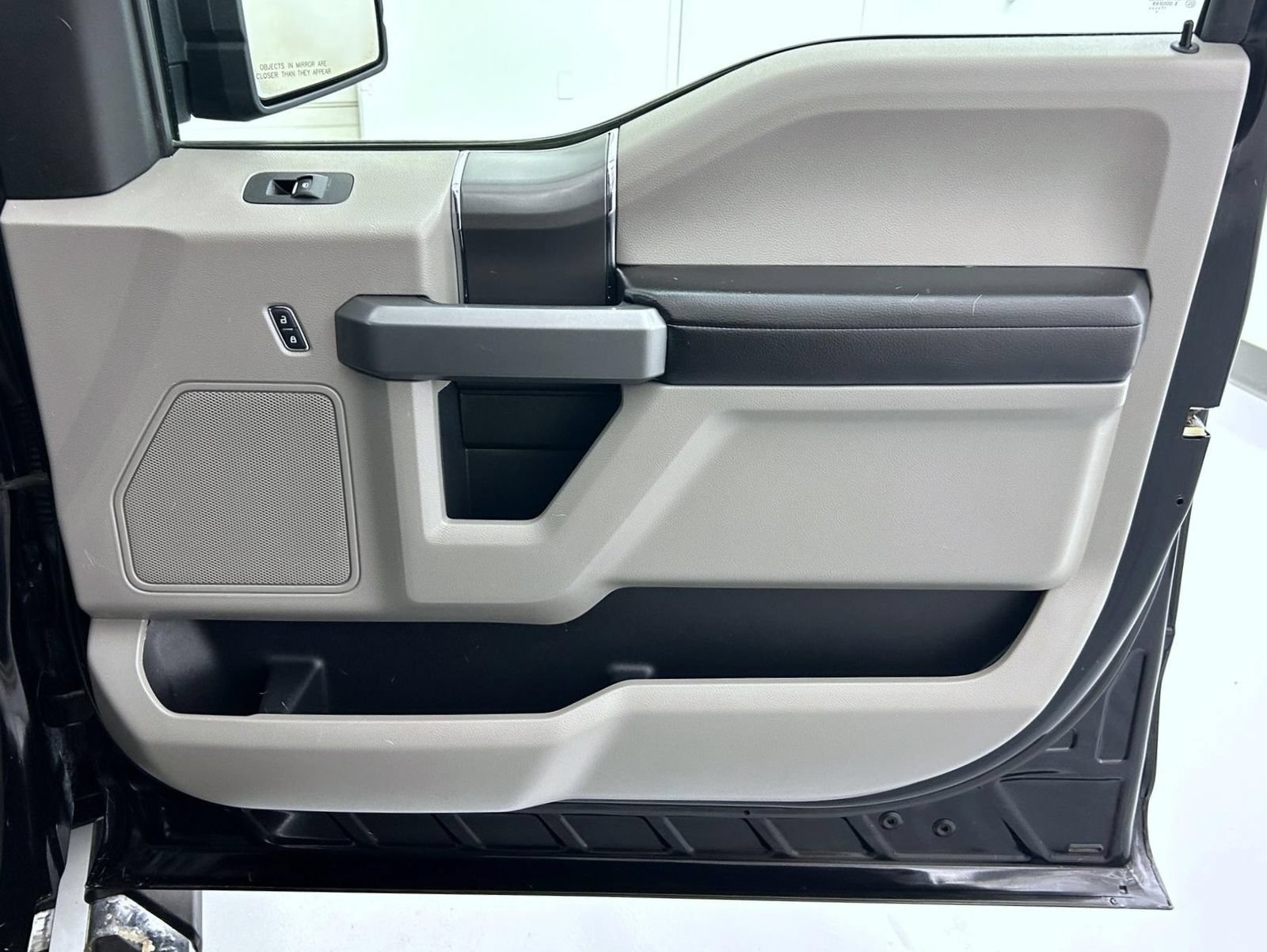 Used 2018 Ford F150 XLT w/ Equipment Group 302A Luxury AWD/4WD image 16