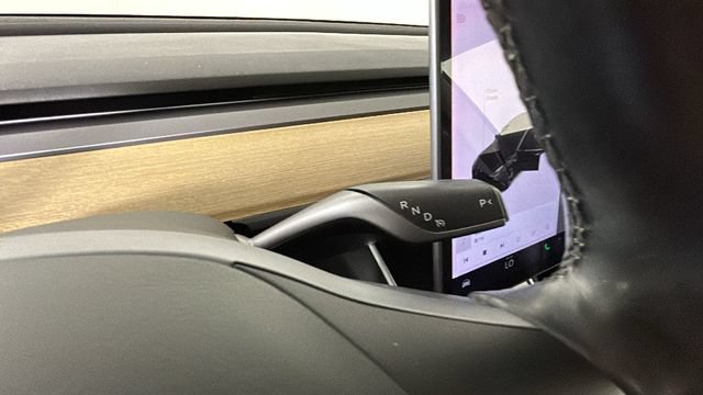 Used 2018 Tesla Model 3 Long Range RWD image 18