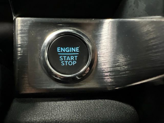 Used 2025 Ford F350 Lariat w/ Black Appearance Package image 31