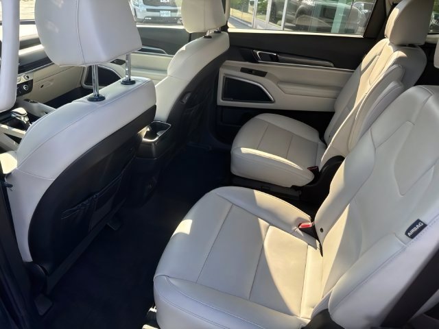 Certified 2023 Kia Telluride S w/ S Sunroof Package AWD/4WD image 17