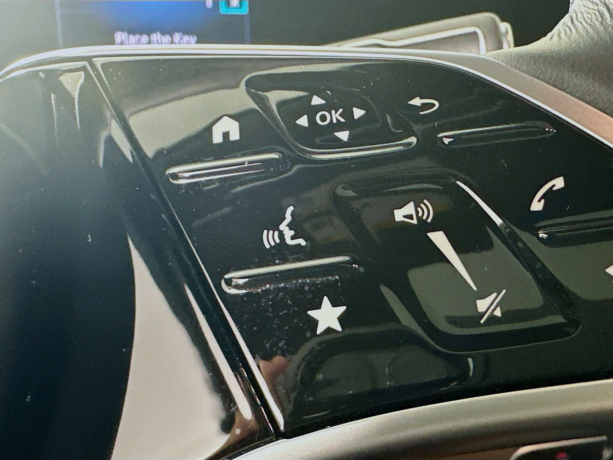 Certified 2024 Mercedes-Benz GLE 350 4MATIC w/ Winter Package image 13