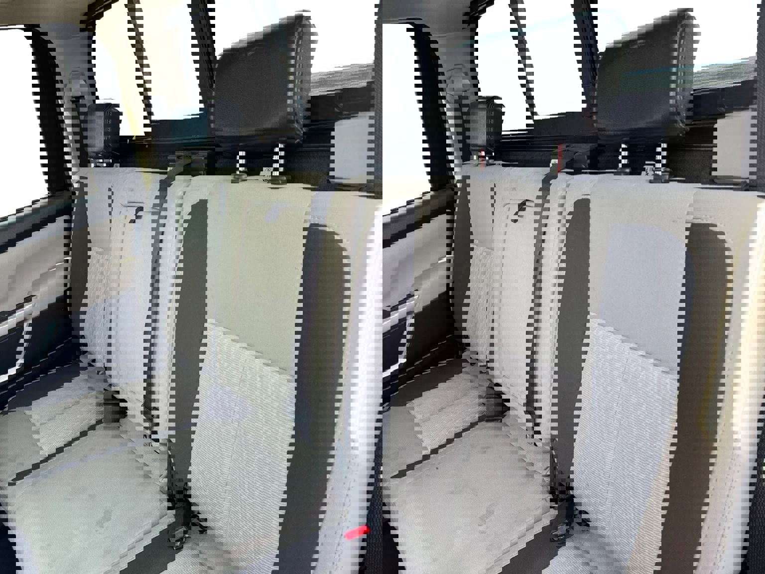 Used 2022 Nissan Titan SV w/ SV Convenience Package image 16