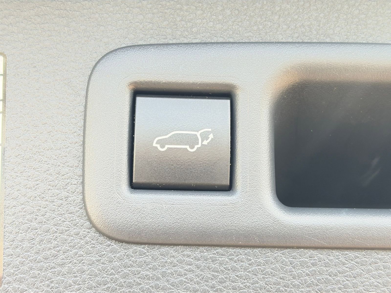 Used 2024 Toyota Highlander XSE image 22