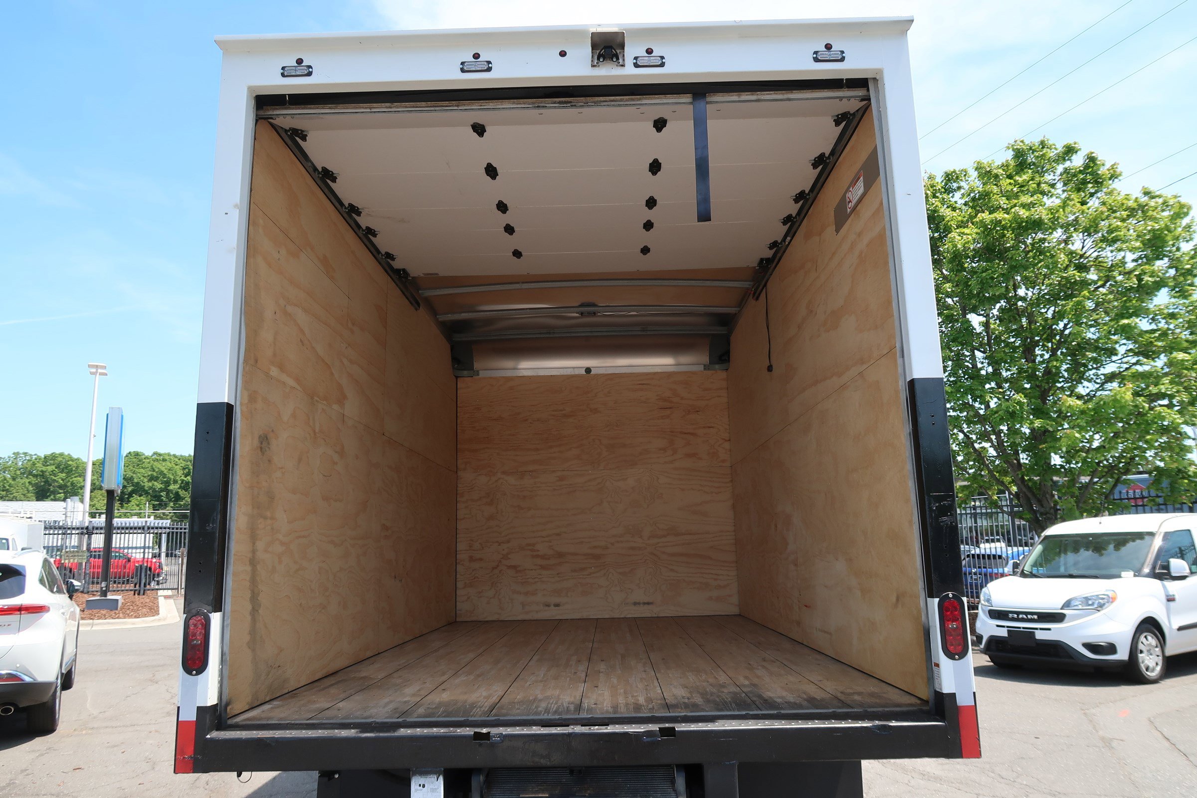 Used 2025 Chevrolet Low Cab Forward RWD image 34