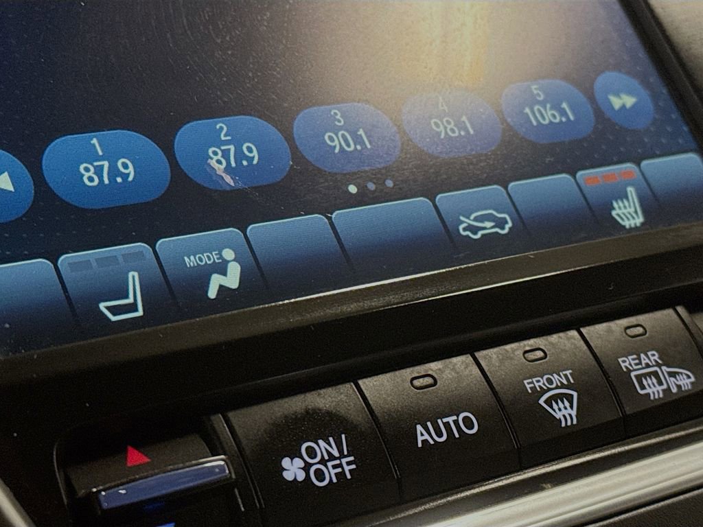 Used 2020 Acura MDX SH-AWD image 23