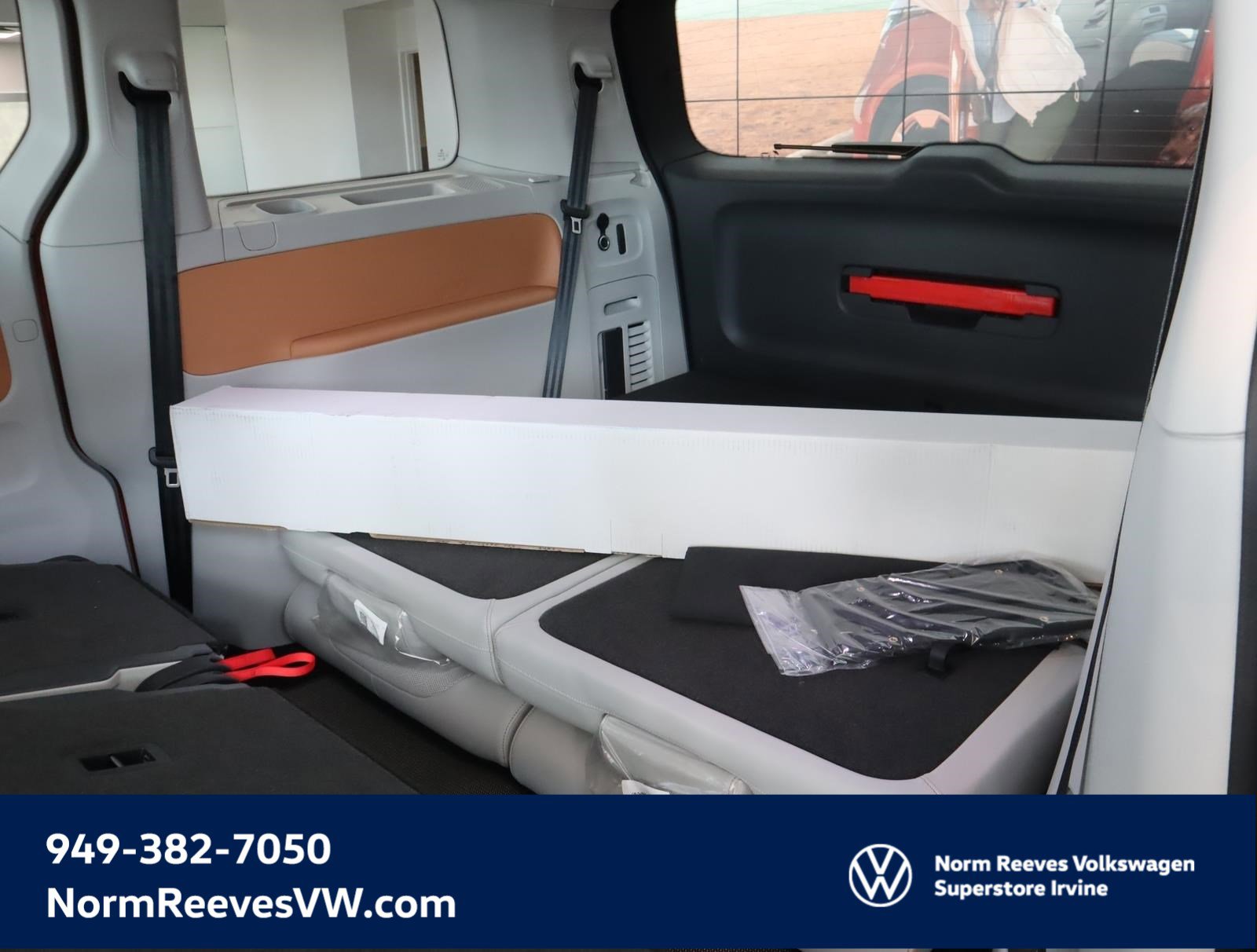 New 2025 Volkswagen ID. Buzz 1st Edition image 27