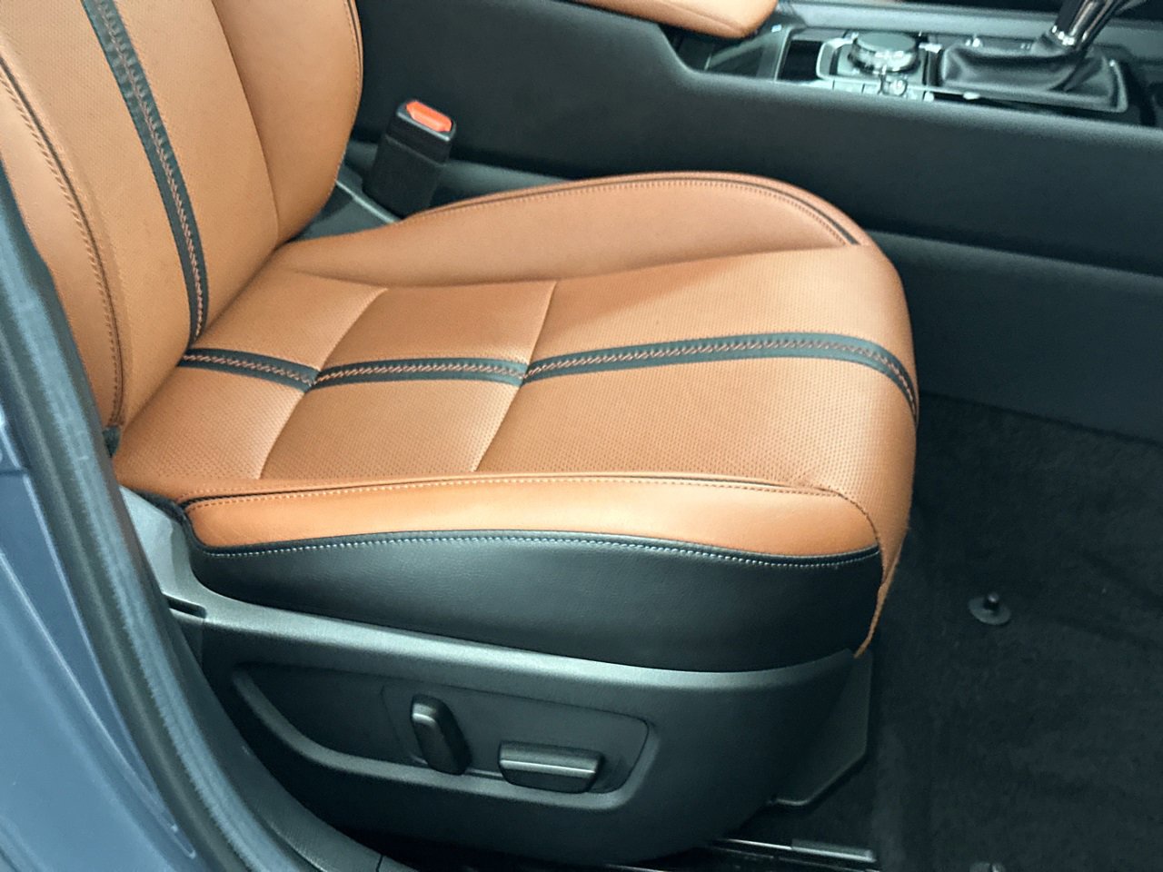 Certified 2025 MAZDA CX-50 Meridian Edition w/ Apex Package image 12