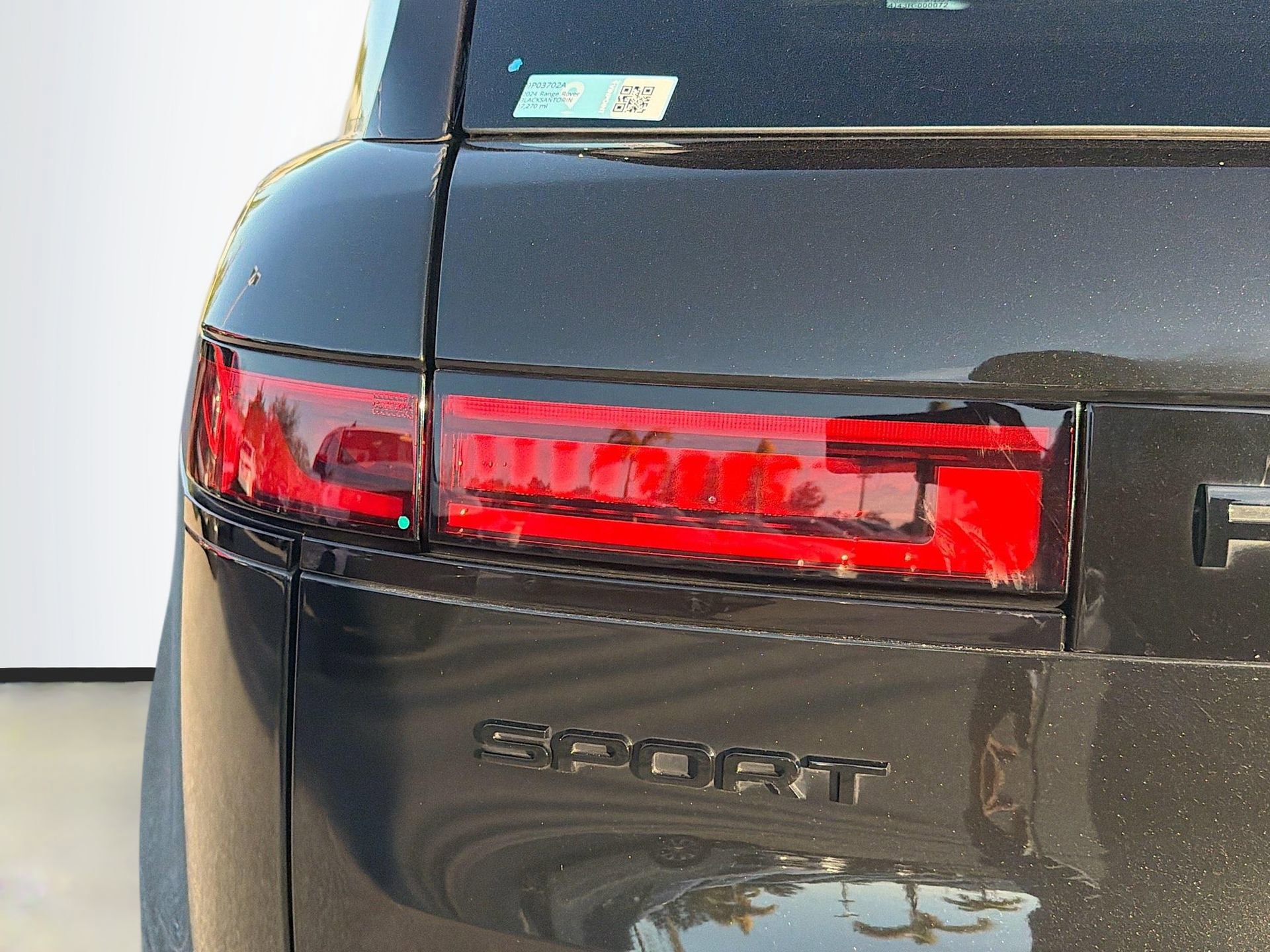 Used 2024 Land Rover Range Rover Sport SE image 11