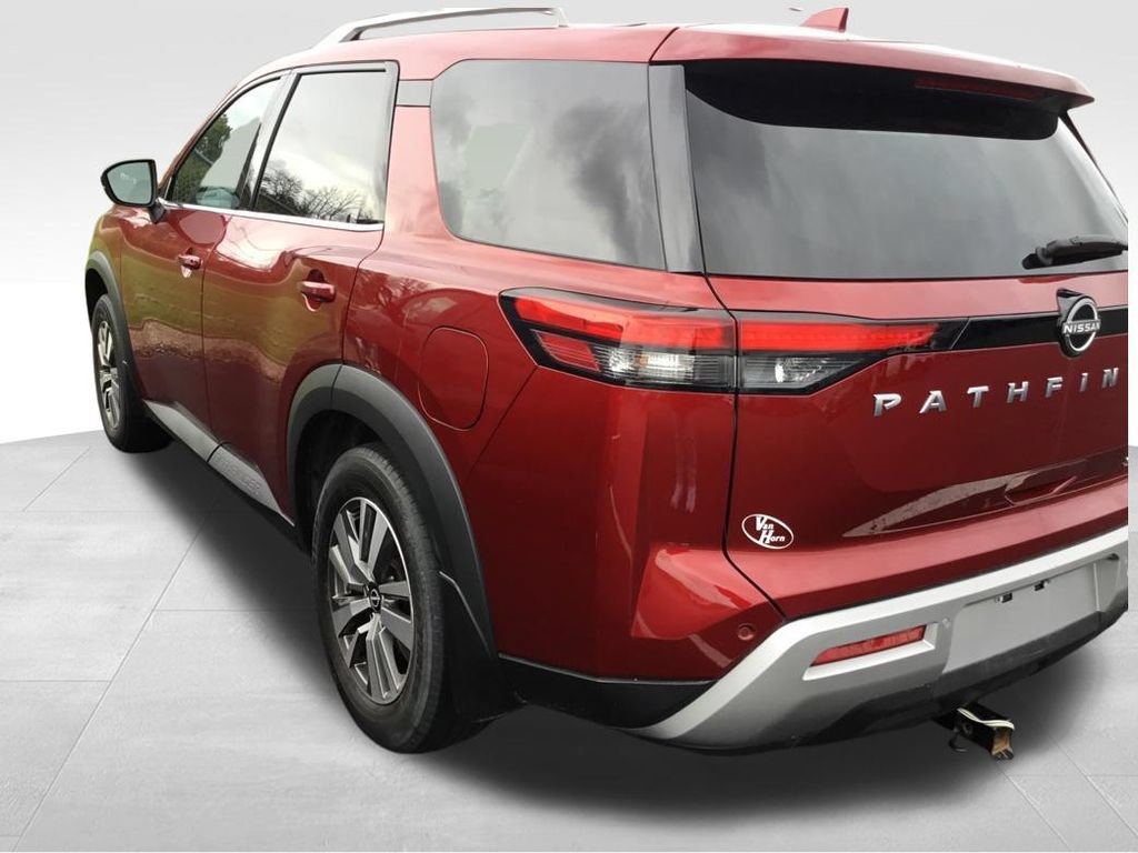 Used 2023 Nissan Pathfinder SL AWD/4WD image 33