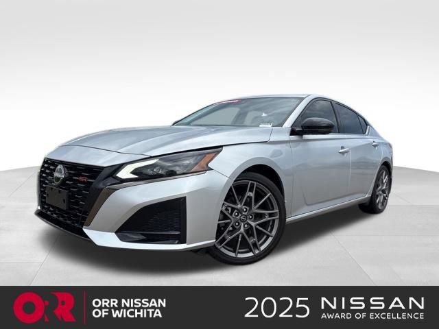 Used 2023 Nissan Altima 2.0 SR FWD video 1