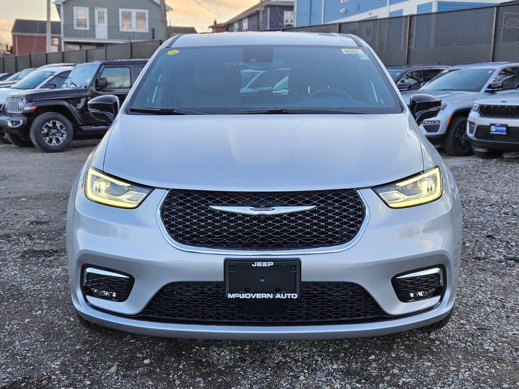 New 2026 Chrysler Pacifica Select image 8