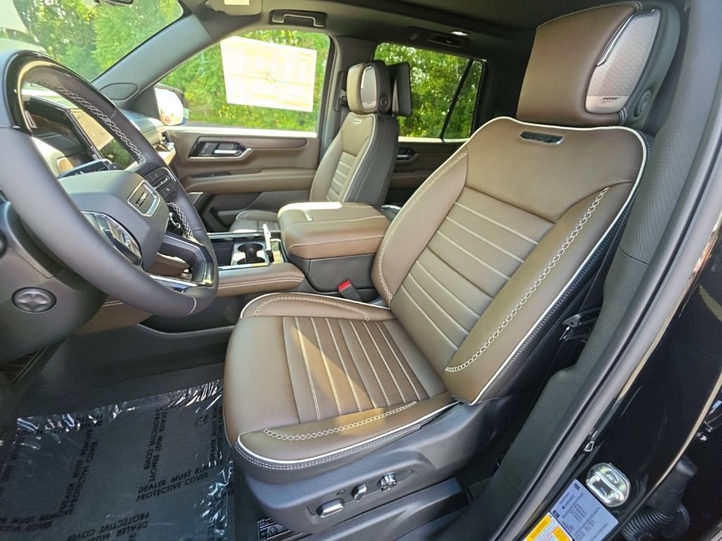 New 2026 GMC Yukon Denali Ultimate AWD/4WD image 17