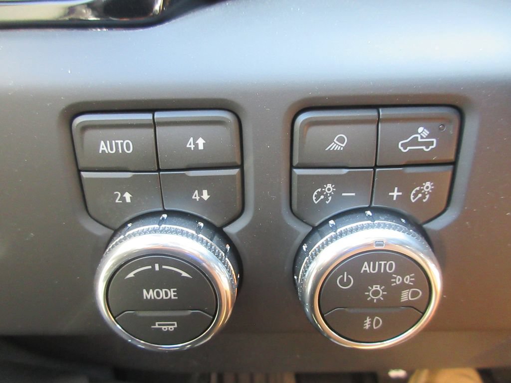 New 2026 GMC Sierra 1500 AT4 w/ AT4 Premium Package AWD/4WD image 18