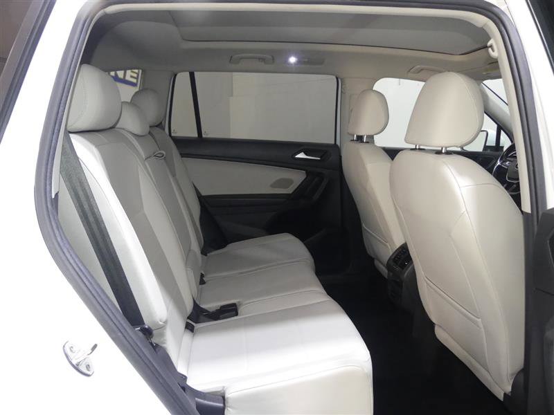 Used 2019 Volkswagen Tiguan SE w/ Panoramic Sunroof Package image 28