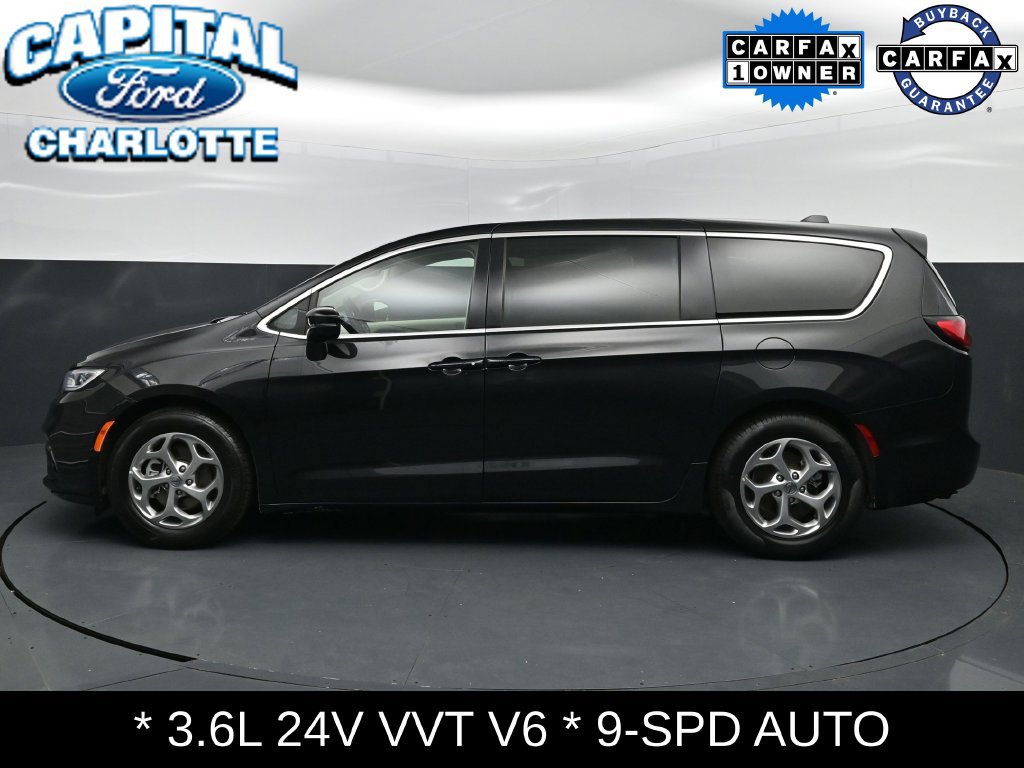 Used 2024 Chrysler Pacifica Limited FWD image 4