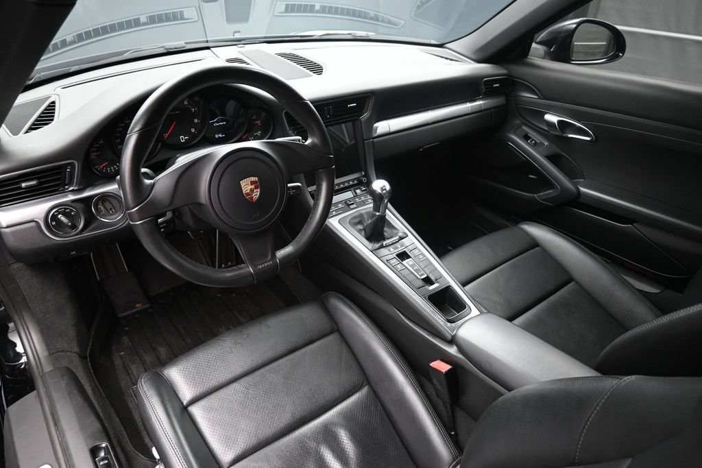 Used 2013 Porsche 911 Carrera RWD image 4
