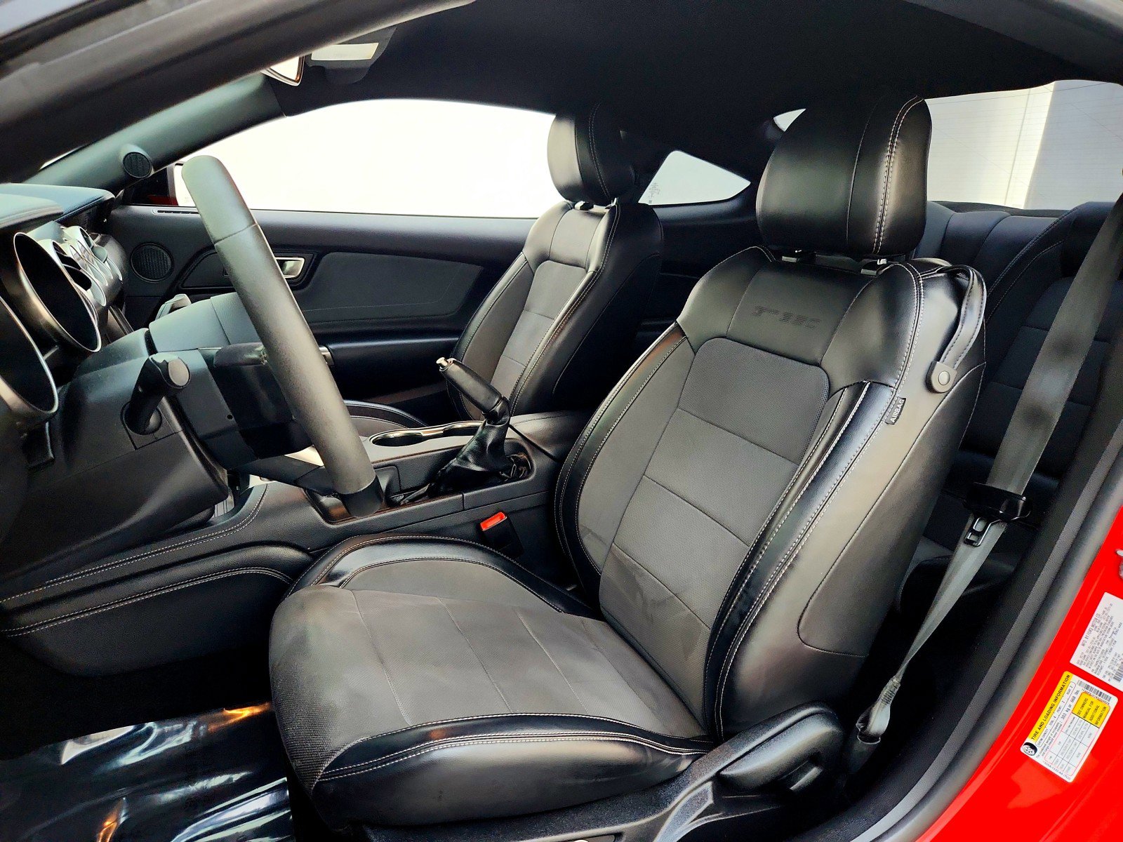 Used 2019 Ford Mustang Shelby GT350 w/ Technology Package image 12