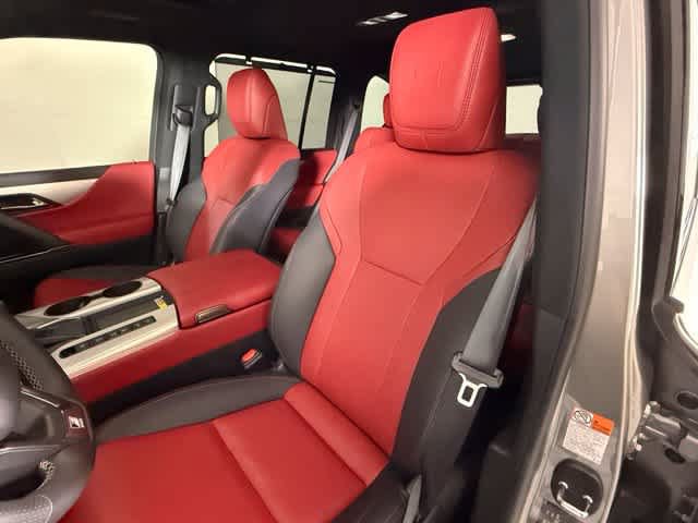 Used 2026 Lexus LX 600 F Sport w/ Accessory Package (Z1) AWD/4WD image 6