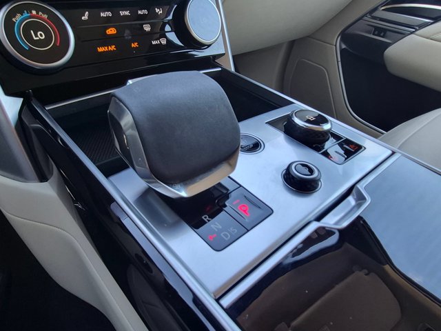 Used 2023 Land Rover Range Rover SE AWD/4WD image 15