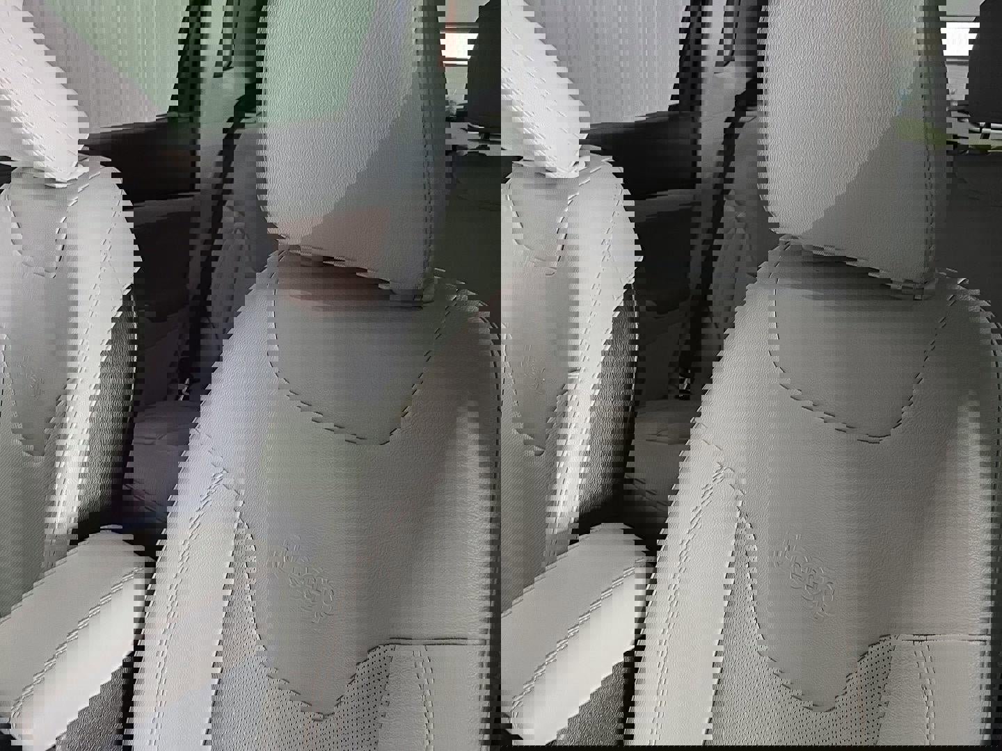 Used 2022 Jeep Compass Limited w/ Elite Group image 14