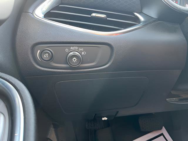 Used 2018 Chevrolet Malibu LT image 14