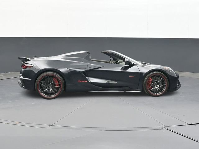Used 2023 Chevrolet Corvette Z06 RWD image 19