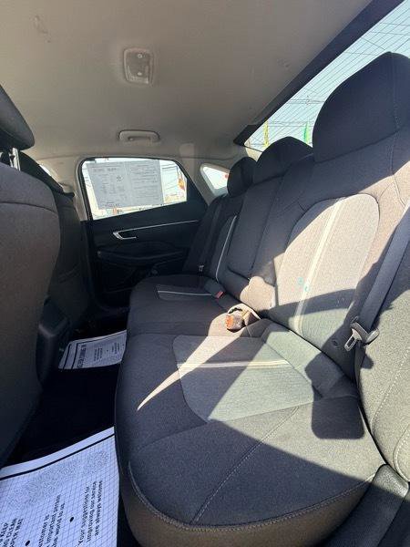 Used 2021 Hyundai Sonata SEL w/ Preferred Accessory Package image 11