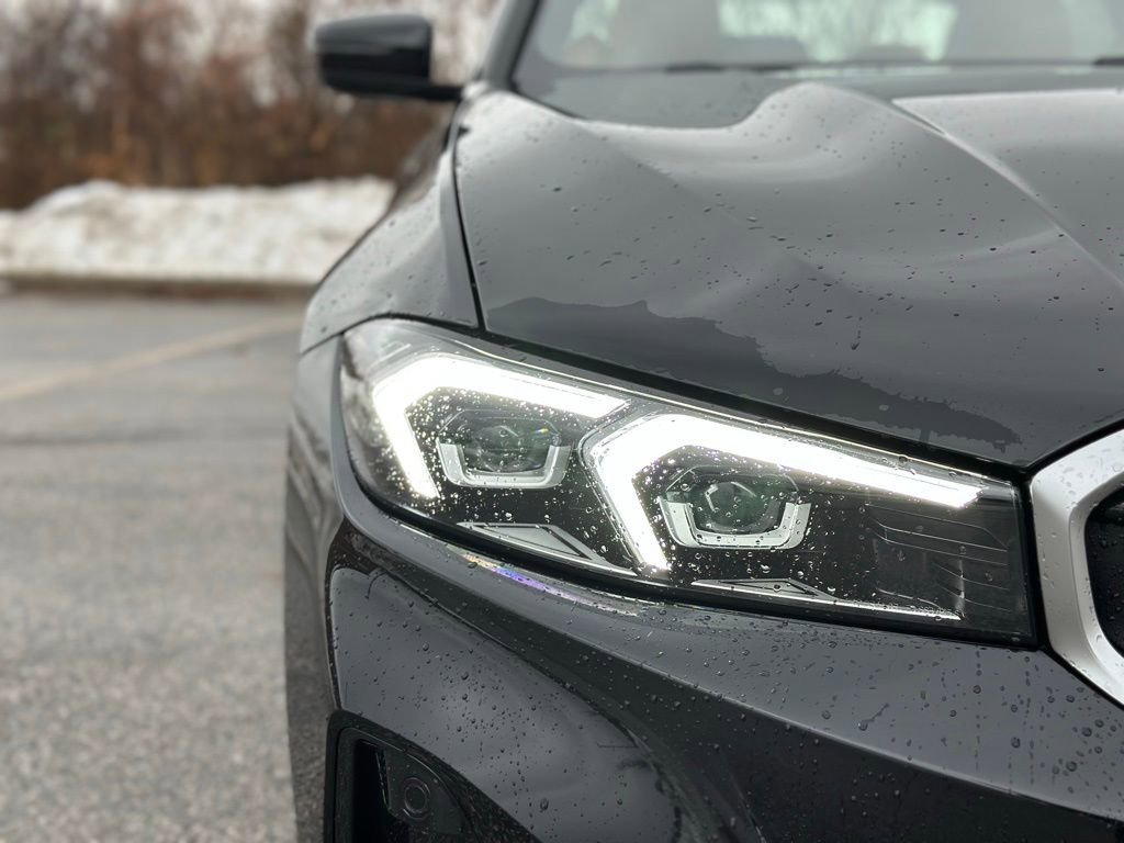 New 2026 BMW 330i xDrive Sedan w/ Premium Package AWD/4WD image 10