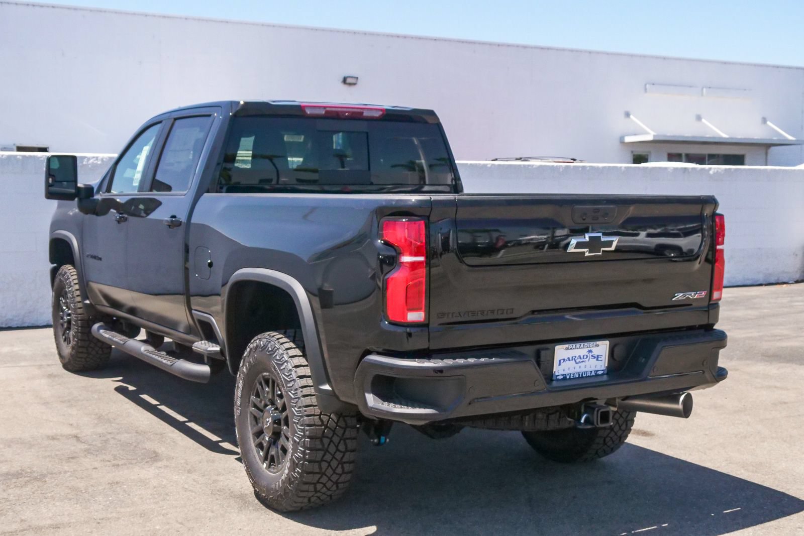 New 2026 Chevrolet Silverado 2500 ZR2 w/ LPO, Dark Essentials Package AWD/4WD image 7