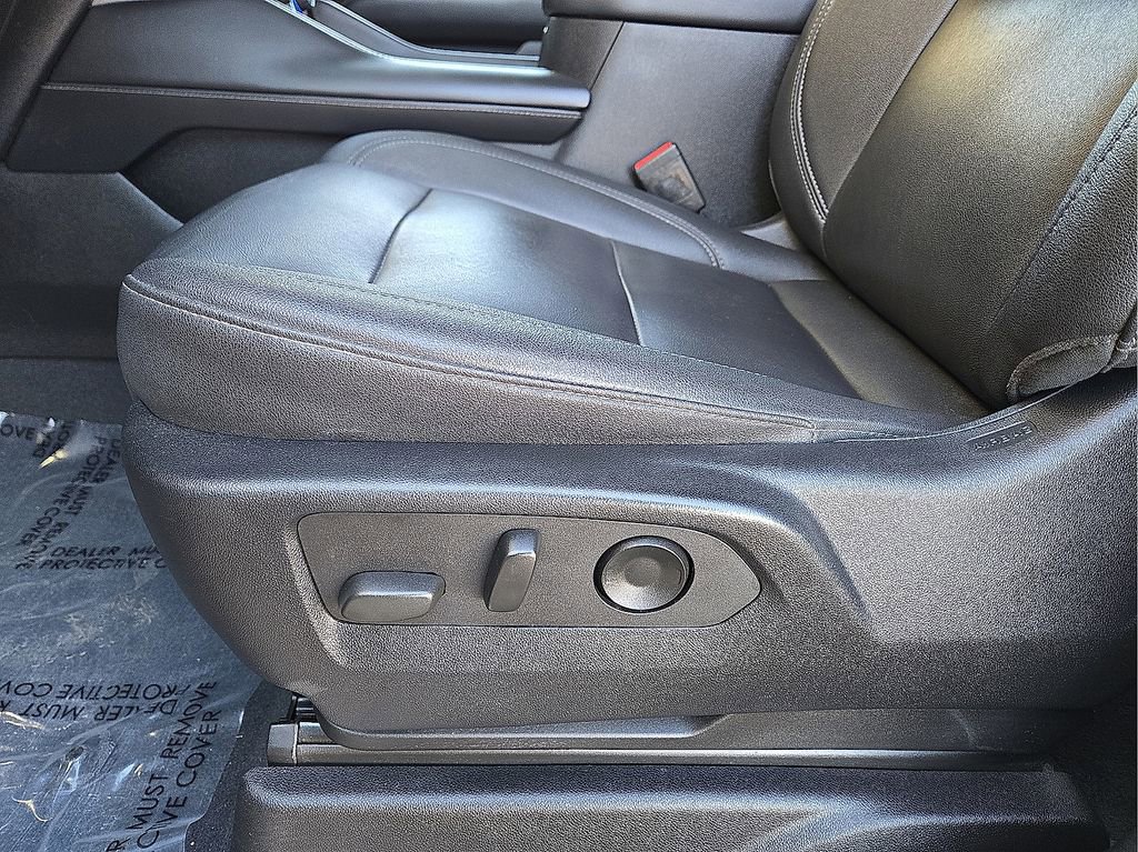 Used 2023 Chevrolet Suburban LT image 26