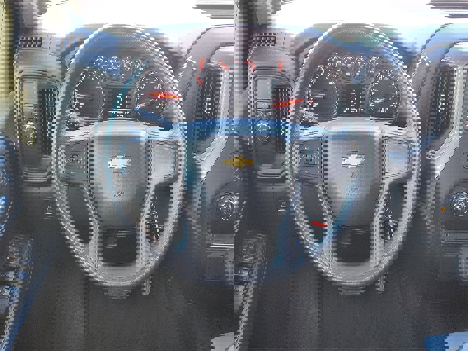 Used 2020 Chevrolet Silverado 1500 Custom w/ Custom Value Package image 25