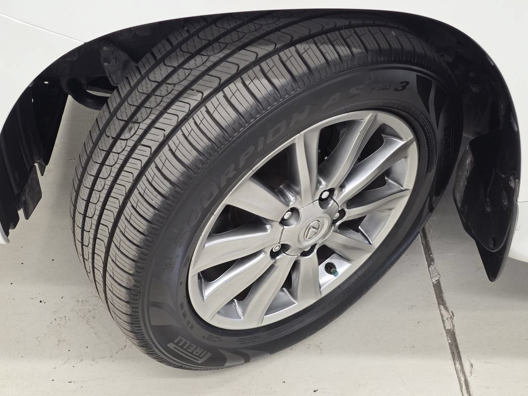 Used 2010 Lexus LX 570 4WD w/ Luxury Pkg image 50