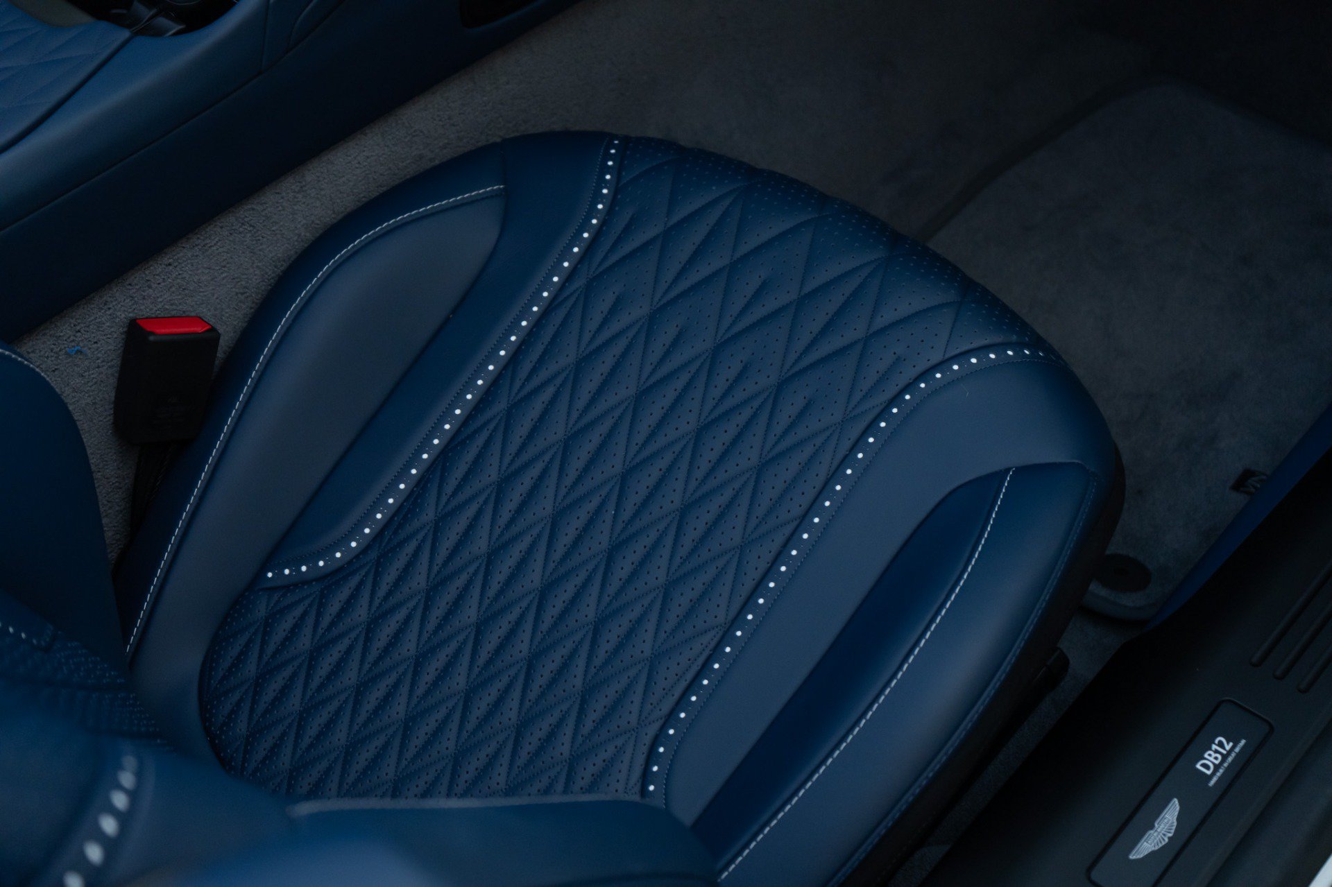 Used 2025 Aston Martin DB12 Convertible RWD image 38