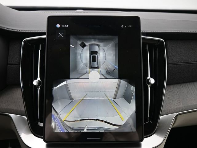 New 2026 Volvo XC90 B6 Ultra w/ Protection Package image 22