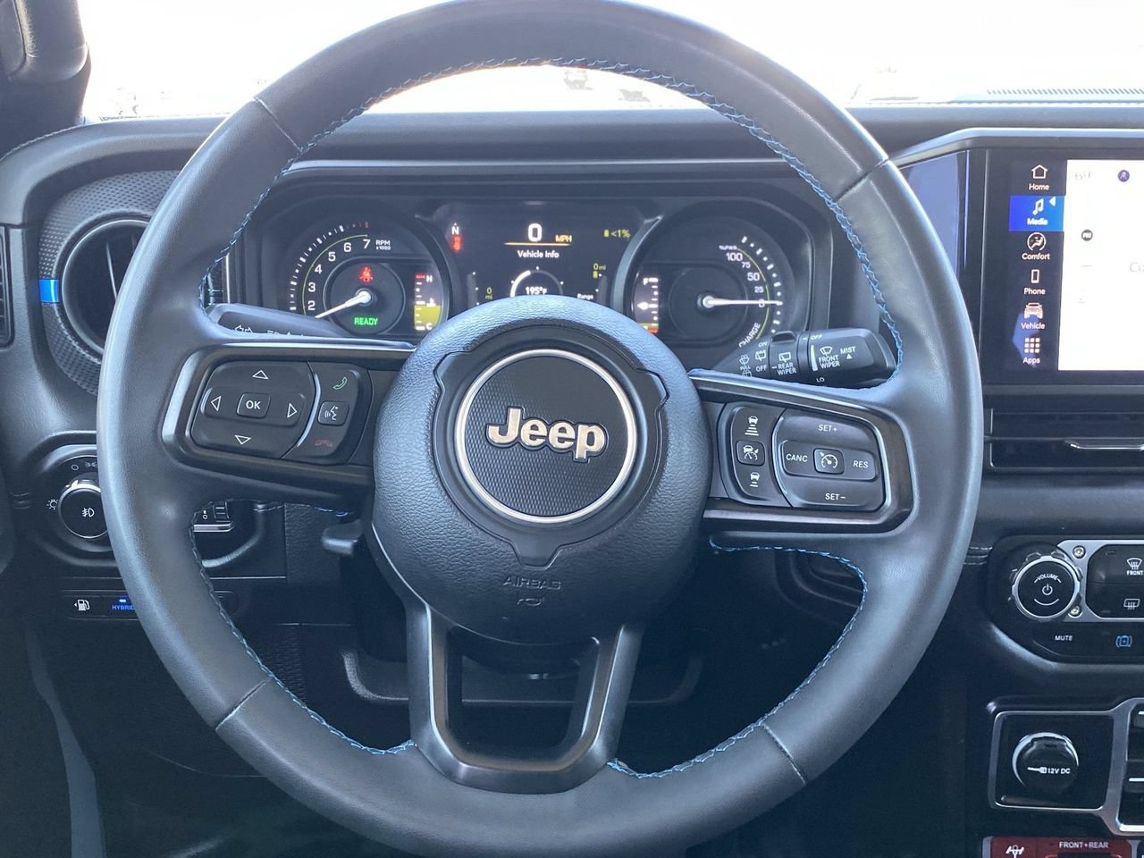 Used 2024 Jeep Wrangler Unlimited Rubicon 4xe AWD/4WD image 25