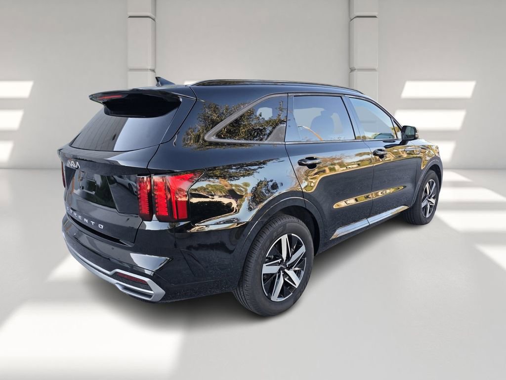 Used 2022 Kia Sorento S image 4
