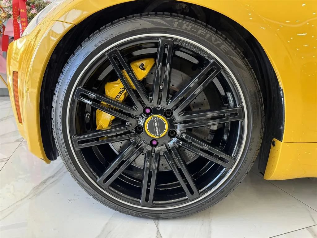 Used 2005 Nissan 350Z Touring RWD image 9