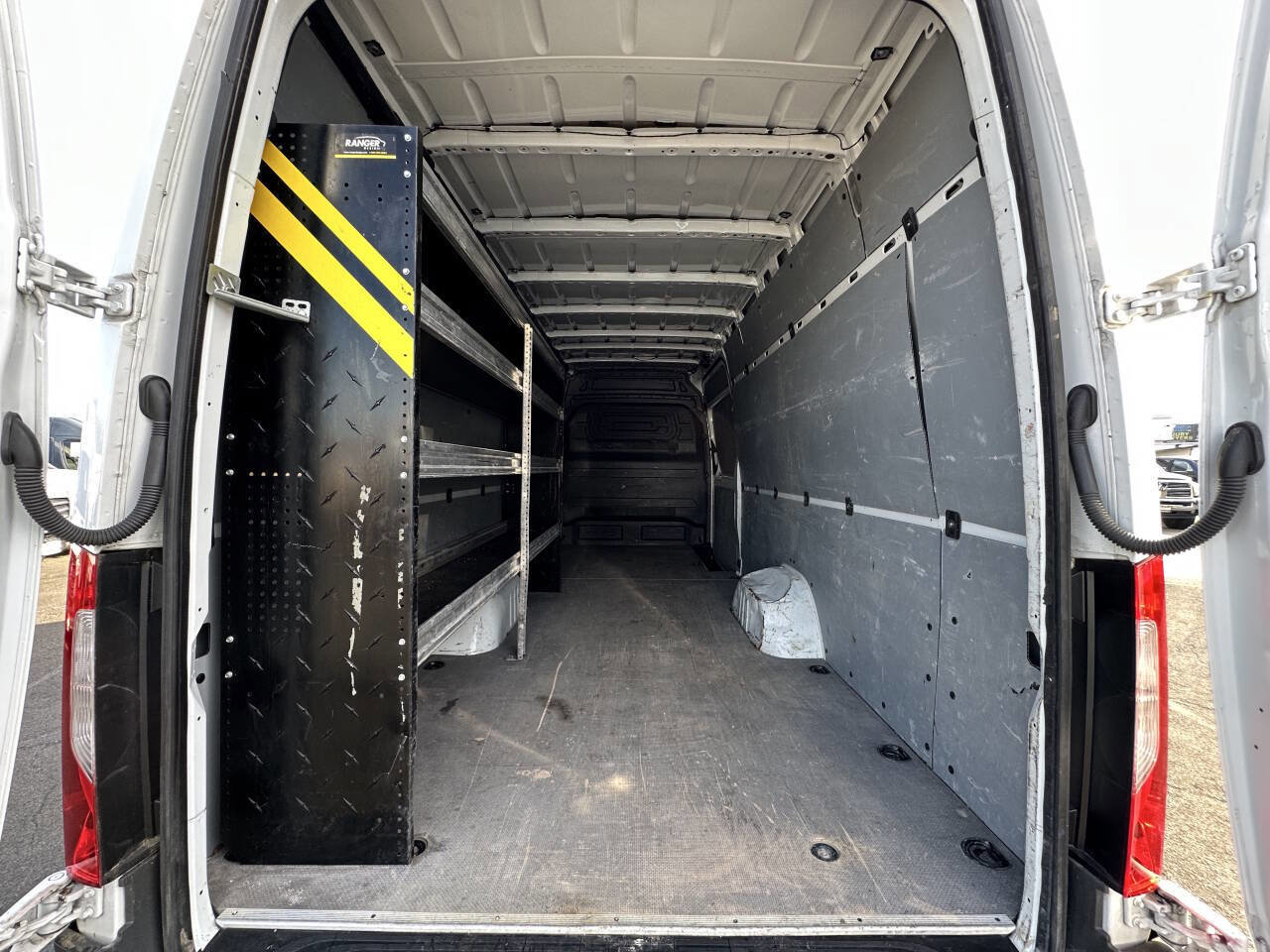 Used 2022 Mercedes-Benz Sprinter 3500 image 16