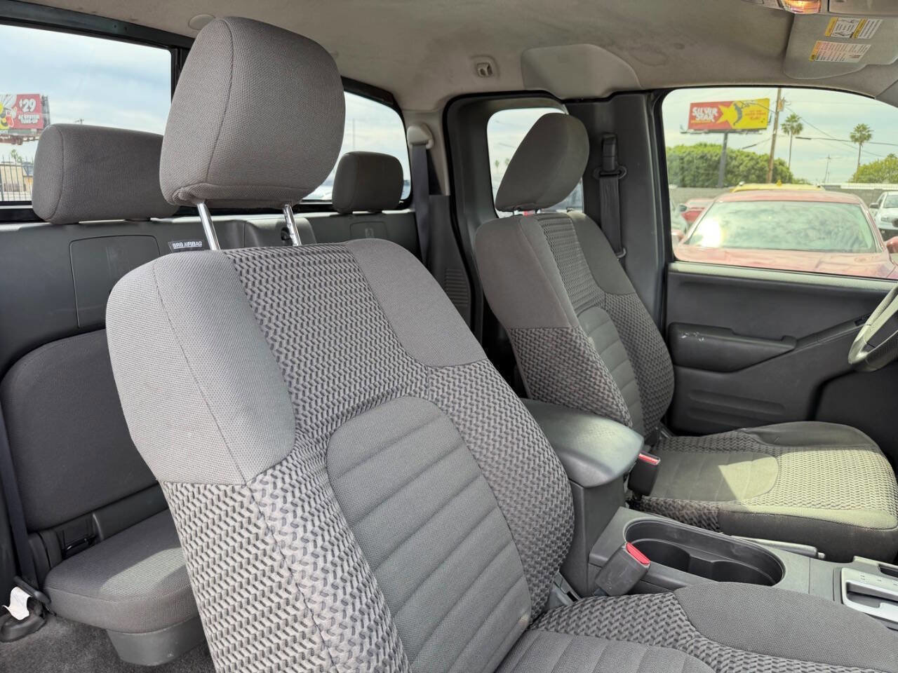 Used 2018 Nissan Frontier SV RWD image 24