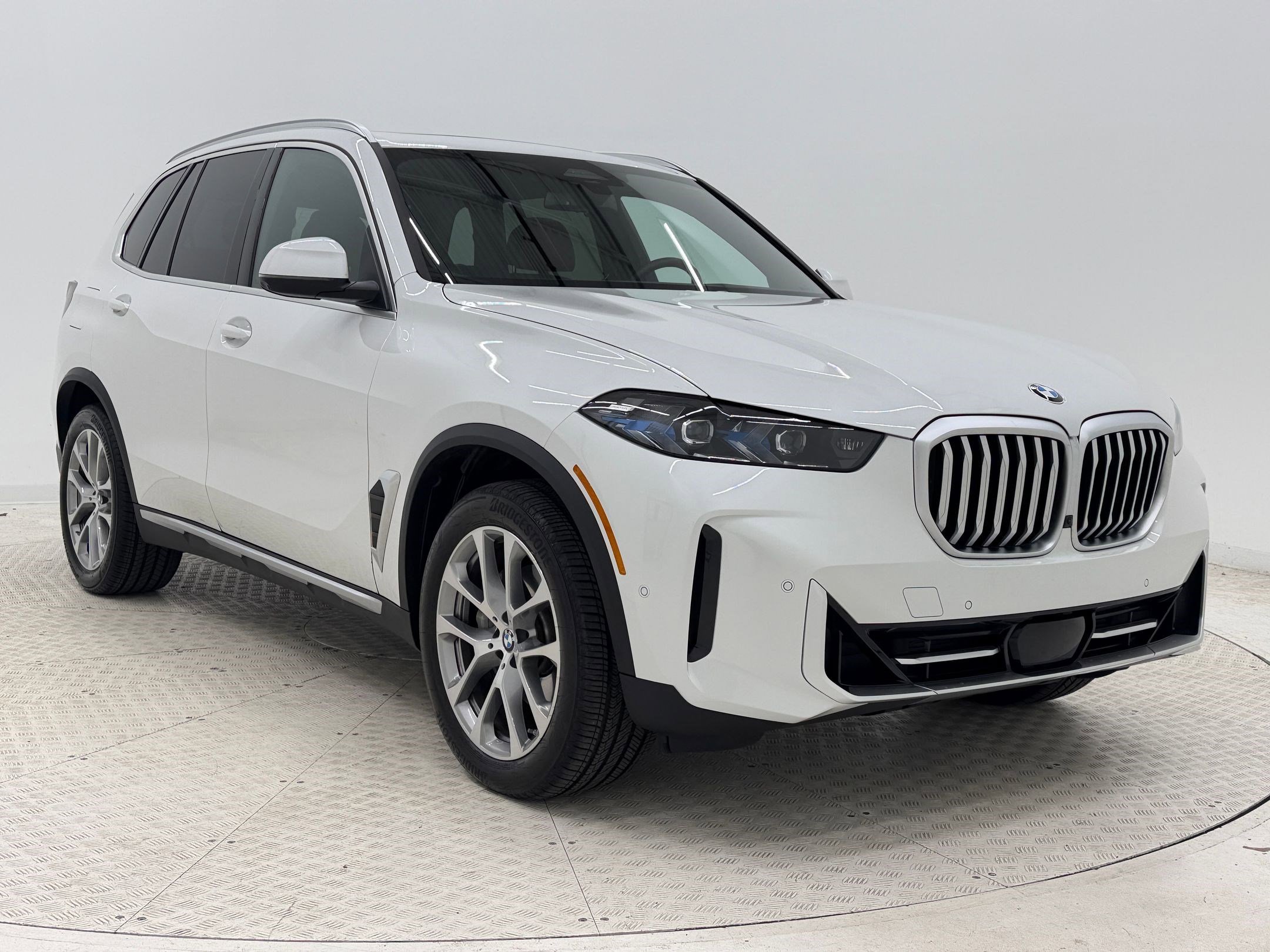 Certified 2025 BMW X5 xDrive40i w/ Climate Comfort Package image 7