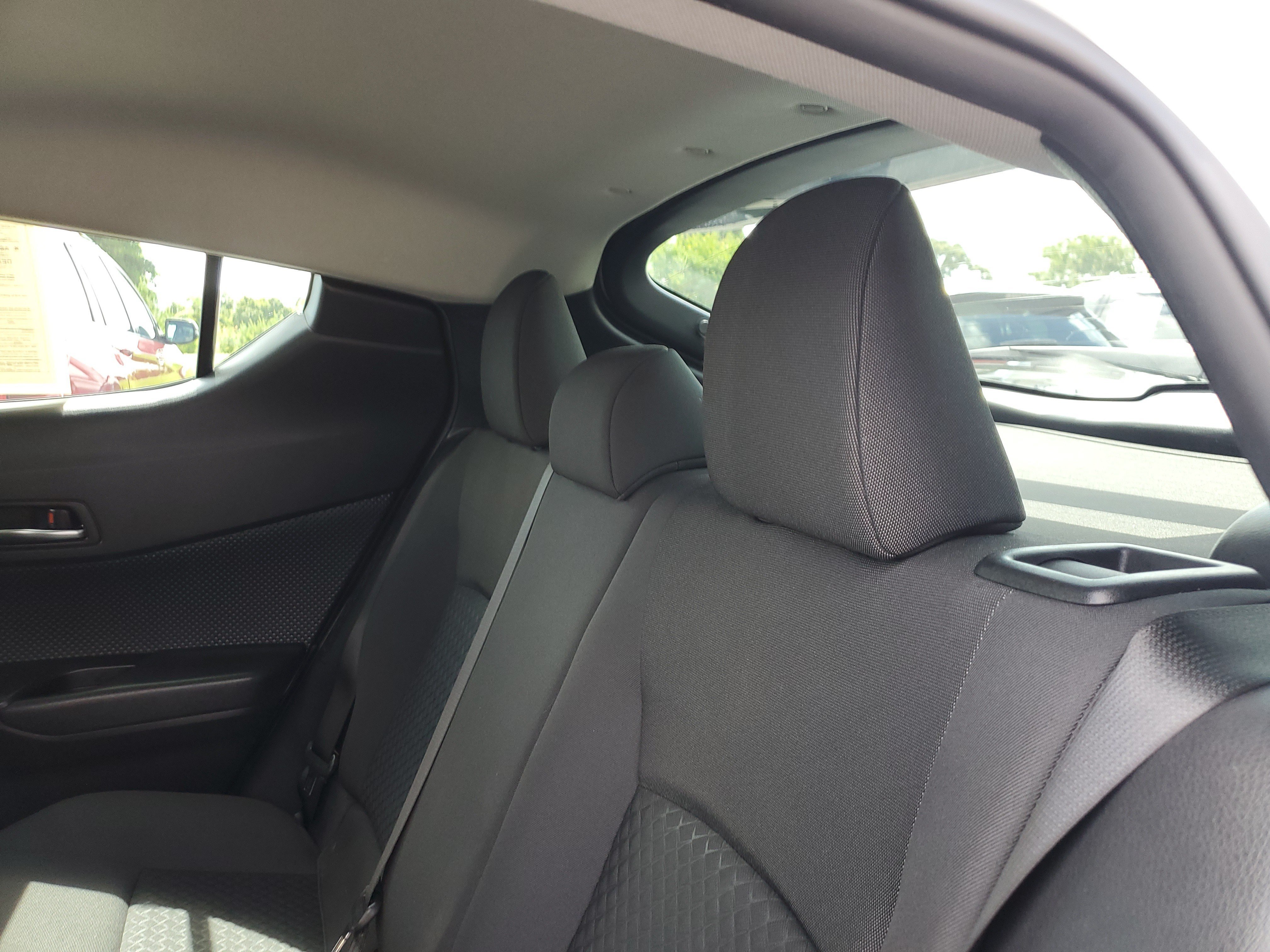 Used 2021 Toyota C-HR LE FWD image 9