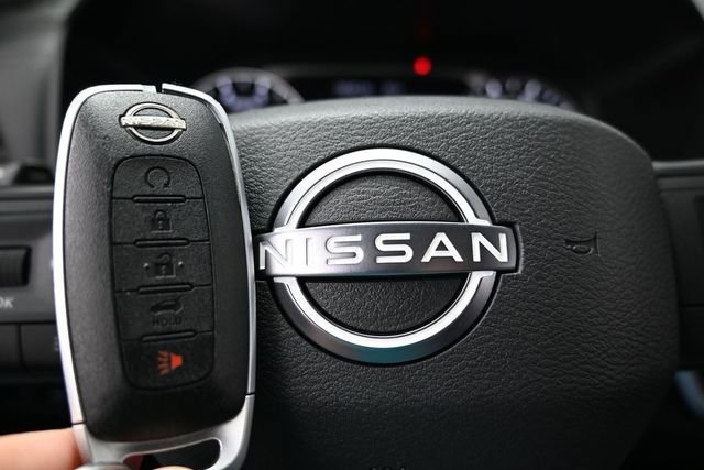 Used 2025 Nissan Rogue SV AWD/4WD image 44