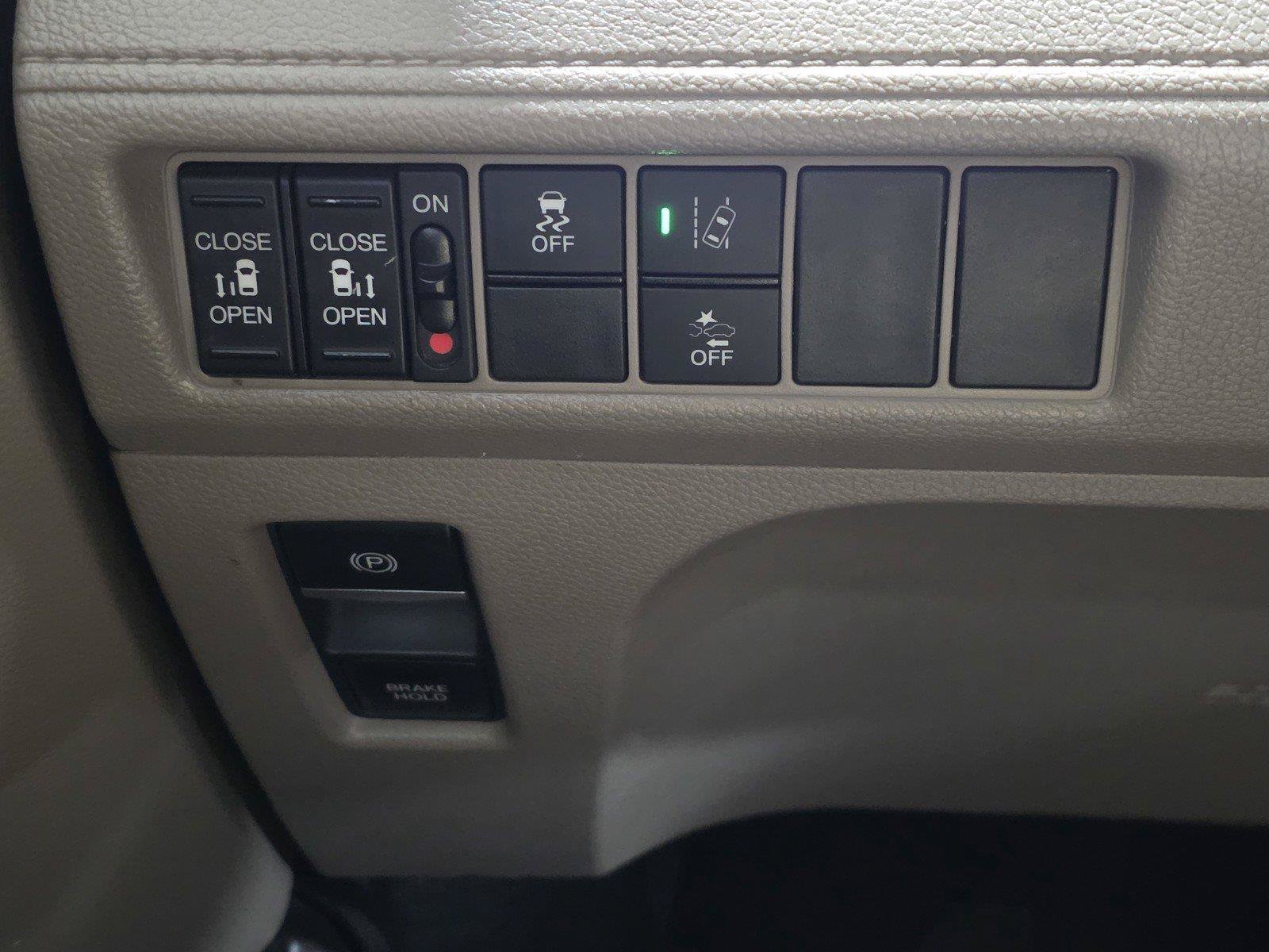 Used 2018 Honda Odyssey EX image 31