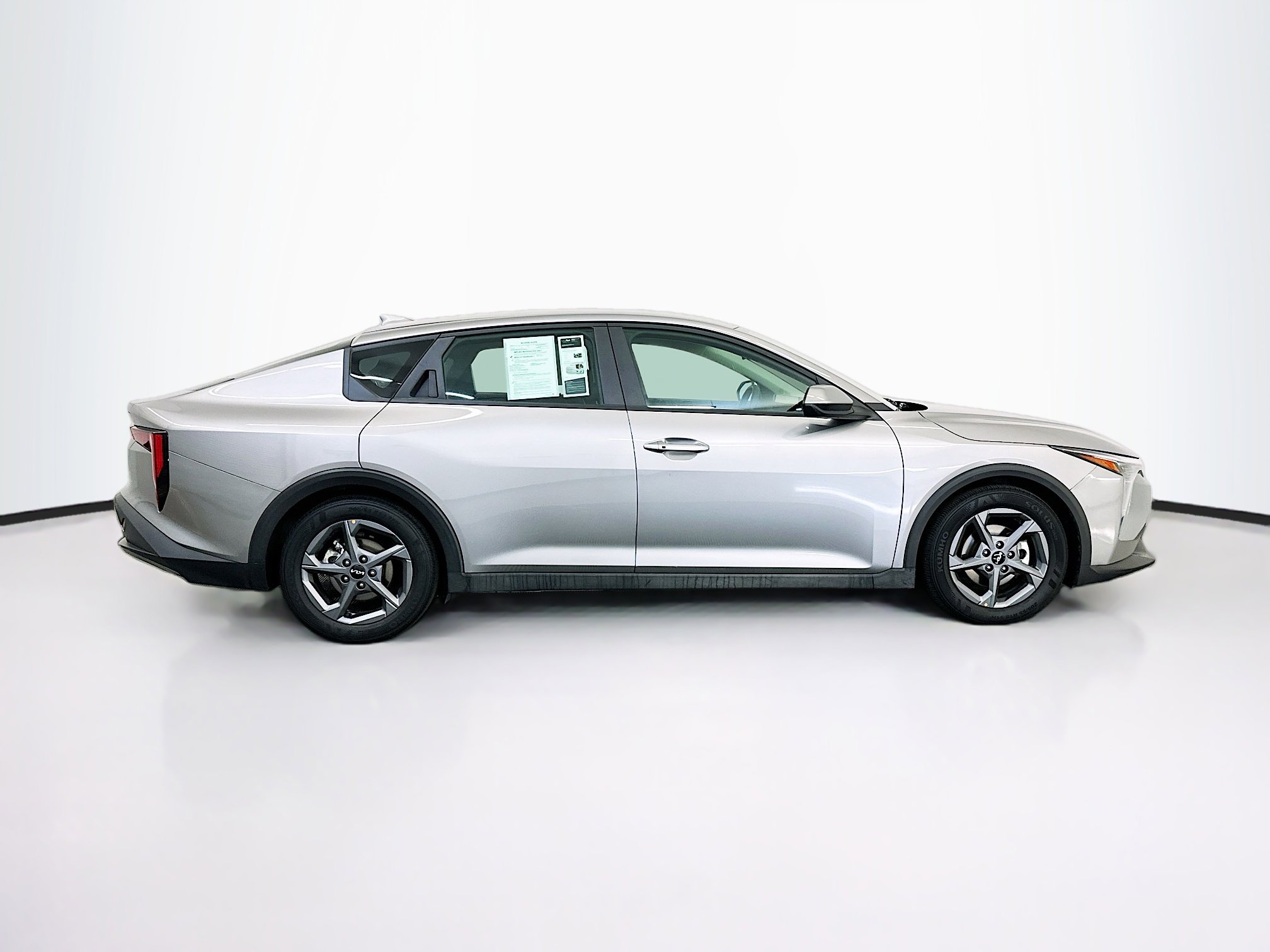 Used 2025 Kia K4 LXS image 10