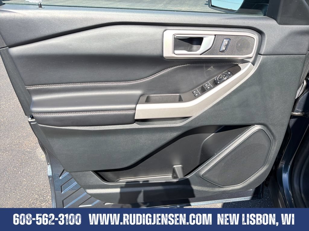 Used 2024 Ford Explorer XLT w/ Equipment Group 202A AWD/4WD image 10