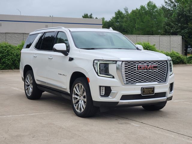 Used 2023 GMC Yukon Denali w/ LPO, Floor Liner Package AWD/4WD image 3