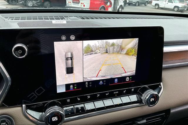 Used 2023 GMC Canyon Denali image 11