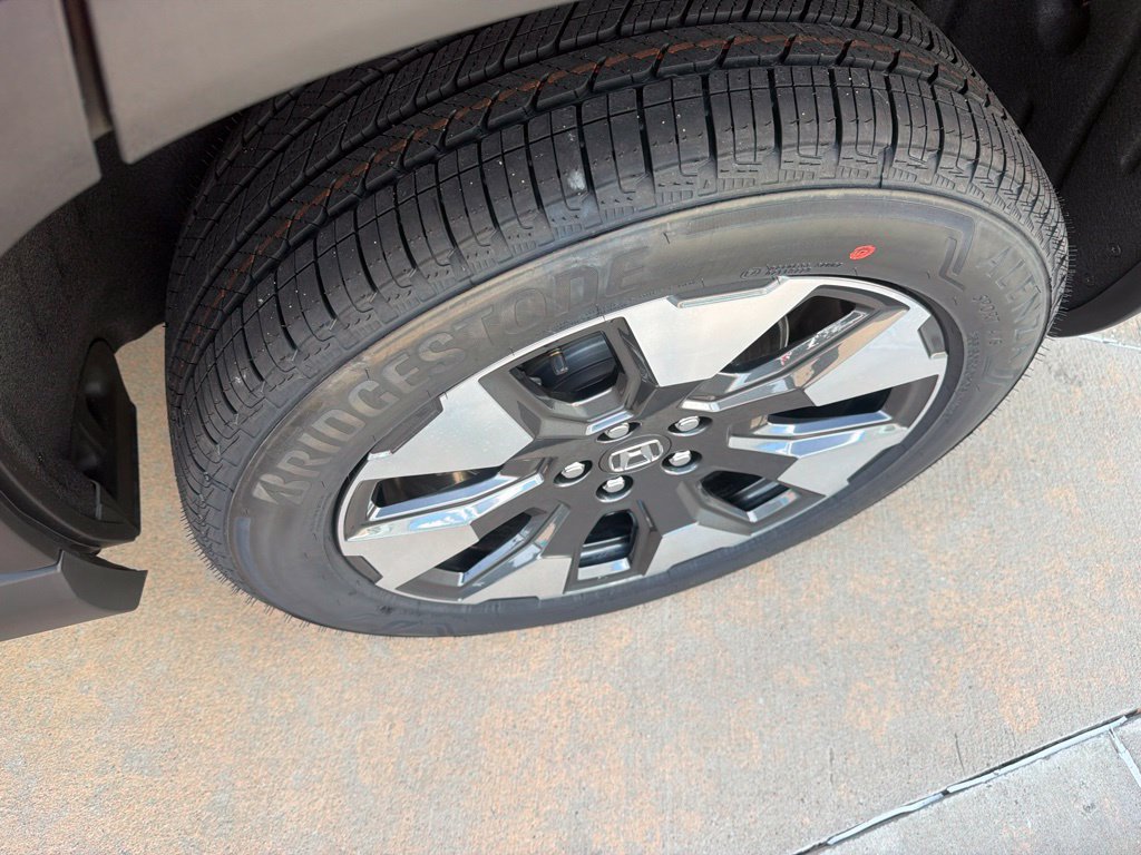 New 2026 Honda Pilot Touring image 13