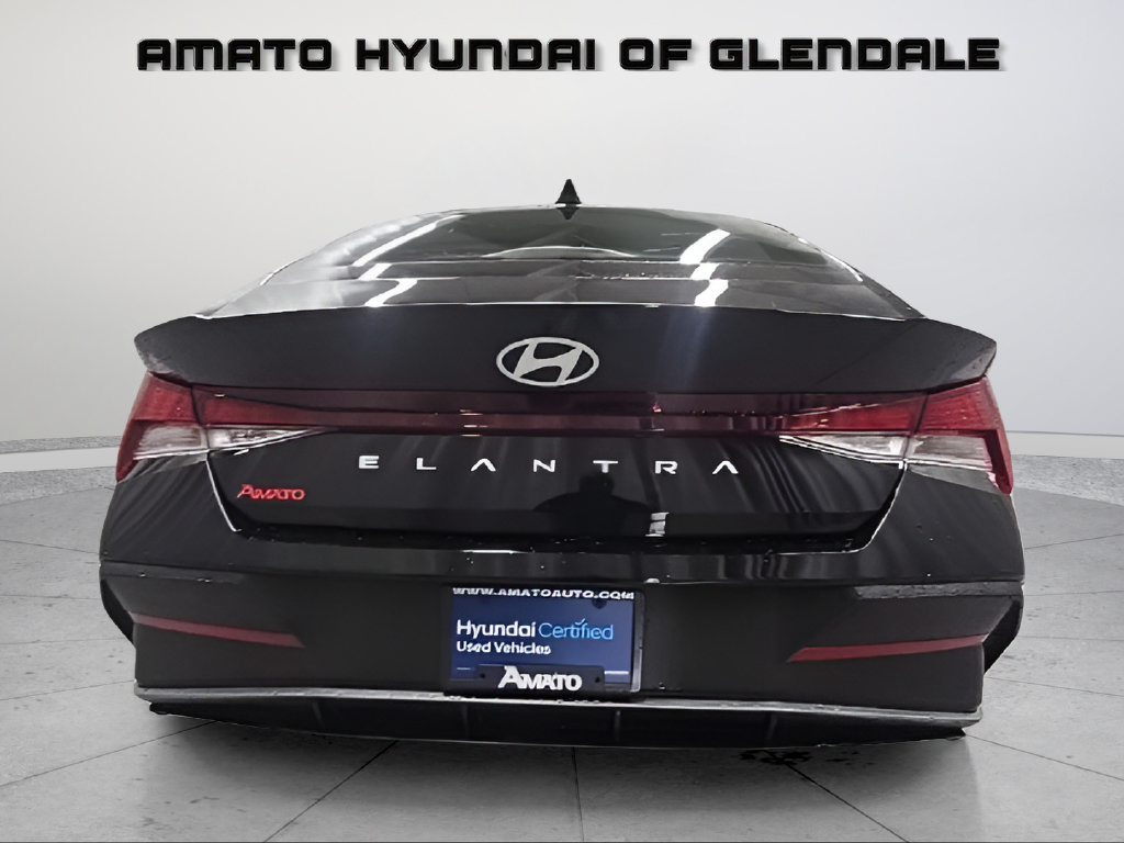 Certified 2026 Hyundai Elantra SE FWD image 5
