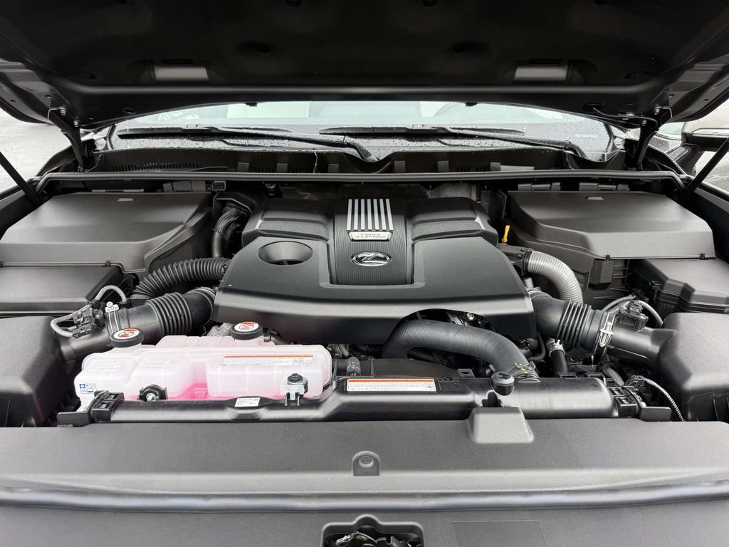 Used 2026 Lexus LX 600 4WD w/ Accessory Package (2T) image 29